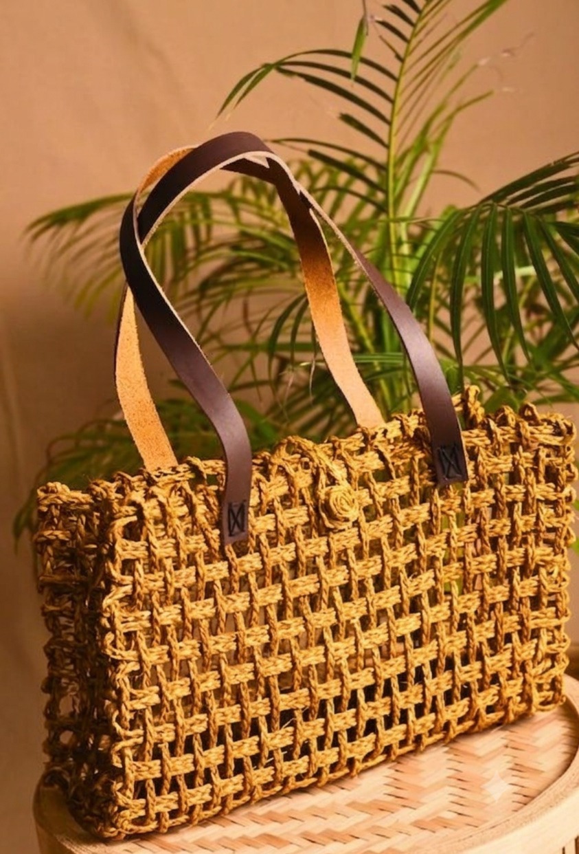 Handcrafted Sabai Grass Mesh Travel Bag